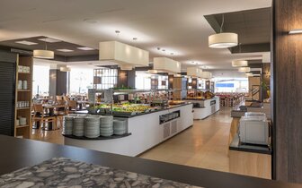 Surfmar - bufetové stoly - letecký zájazd CK Turancar - Španielsko, Lloret de Mar