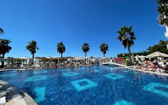 Fafa Aqua Blue – bazén – letecký zájazd CK Turancar – Albánsko, Durrës