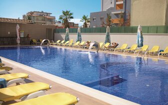 Hotel Horizont - bazén - letecký zájazd CK Turancar - Albánsko, Durres