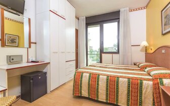 Hotel Harry´s individuálnou a autobusovou dopravou, dovolenka s CK TURANCAR