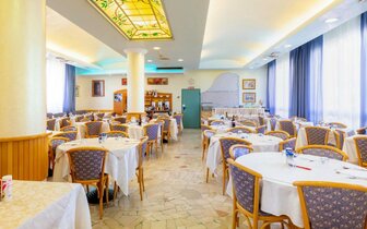 Hotel Harry´s individuálnou a autobusovou dopravou, dovolenka s CK TURANCAR