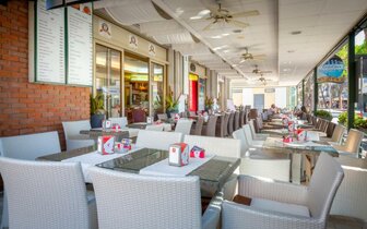 Hotel Harry´s individuálnou a autobusovou dopravou, dovolenka s CK TURANCAR