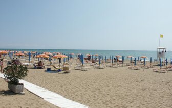 Rezidencia Ariston priamo na pláži v stredisku Lido di Jesolo, Severný Jadran, zájazdy CK TURANCAR