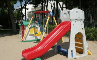 Rezidencia Ariston priamo na pláži v stredisku Lido di Jesolo, Severný Jadran, zájazdy CK TURANCAR