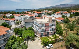 Apartmány Ianos - exteriér - autobusový zájazd CK Turancar - Grécko, Thasos, Potos Apartmány Ianos - exteriér - autobusový zájazd CK Turancar - Grécko, Thasos, Potos