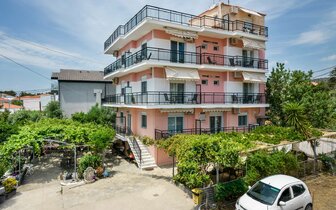 Apartmány Ianos - exteriér - autobusový zájazd CK Turancar - Grécko, Thasos, Potos Apartmány Ianos - exteriér - autobusový zájazd CK Turancar - Grécko, Thasos, Potos