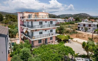 Apartmány Ianos - exteriér - autobusový zájazd CK Turancar - Grécko, Thasos, Potos Apartmány Ianos - exteriér - autobusový zájazd CK Turancar - Grécko, Thasos, Potos