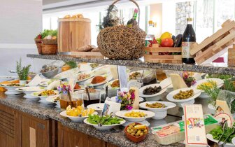 Marti La Perla - bufetové stoly - letecký zájazd CK Turancar - Turecko, Marmaris