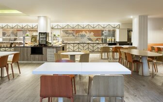 Sol Katmandu - reštaurácia - letecký zájazd CK Turancar - Malorka, Magaluf