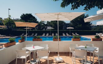 Hotel THB Dos Playas - bazén - letecký zájazd CK Turancar - Malorka, Cala Ratjada