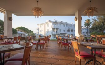 Blau Punta Reina - reštaurácia - letecký zájazd CK Turancar - Malorka, Cala Mandia