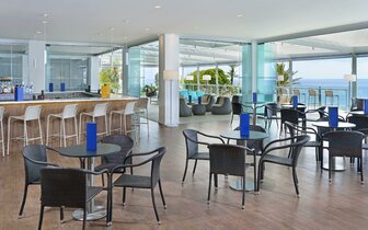 Alua Calas de Malorca - bar - letecký zájazd CK Turancar - Malorka, Calas de Mallorka