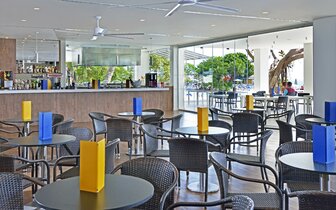 Alua Calas de Malorca - bar - letecký zájazd CK Turancar - Malorka, Calas de Mallorka