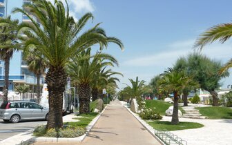 Apartmány Riviera- cyklistický chodník - zájazd vlastnou dopravou CK Turancar - Taliansko - San Benedetto del Tronto - Palmová riviéra