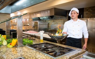 Hotel Condesa - showcooking - letecký zájazd CK Turancar - Malorka, Alcúdia