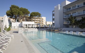 Bella Playa & Spa - bazén - letecký zájazd CK Turancar - Malorka, Cala Ratjada