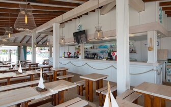 Iberostar Ciudad Blanca - bar na pláži - letecký zájazd CK Turancar - Malorka, Alcúdia