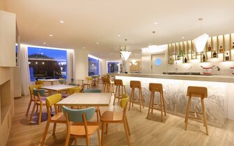 Iberostar Playa del Muro Village - lobby bar - letecký zájazd CK Turancar - Malorka, Playa de Muro