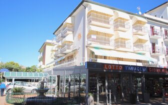 Rezidencia AGNESE, zájazdy autobusovou a individuálnou dopravou, CK TURANCAR, Taliansko, Caorle