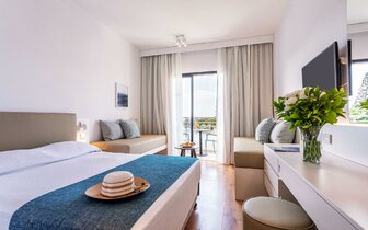 Louis Phaeton Beach - izba - letecký zájazd CK Turancar - Cyprus, Paphos