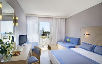 Louis Ledra Beach - izba - letecký zájazd CK Turancar - Cyprus, Paphos