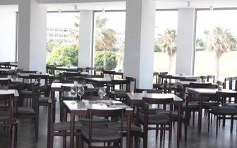 Amphora Hotel Suites - reštaurácia - letecký zájazd CK Turancar - Cyprus, Paphos