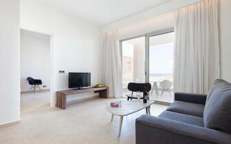 Amphora Hotel Suites - izba - letecký zájazd CK Turancar - Cyprus, Paphos