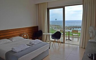 Amphora Hotel Suites - izba - letecký zájazd CK Turancar - Cyprus, Paphos