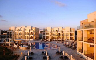 Amphora Hotel Suites - hotel - letecký zájazd CK Turancar - Cyprus, Paphos