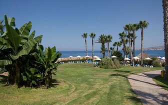 Cynthiana Beach Hotel - záhrada - letecký zájazd CK Turancar - Cyprus, Paphos