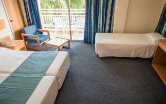 Cynthiana Beach Hotel - izba - letecký zájazd CK Turancar - Cyprus, Paphos