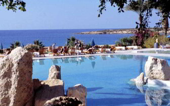Coral Beach Hotel Resort - bazén - letecký zájazd CK Turancar - Cyprus, Coral Bay