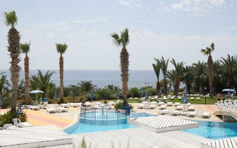 Ascos Coral Beach - bazén - letecký zájazd CK Turancar - Cyprus, Coral Bay