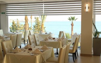 Ascos Coral Beach - reštaurácia - letecký zájazd CK Turancar - Cyprus, Coral Bay
