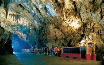 CK Turancar, autobusový poznávací zájazd, Slovinsko a Plitvické jazerá, Predjamský hrad