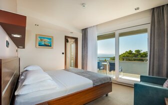 hotel Plaža - premium izba - autobusový zájazd CK Turancar - Chorvátsko, Omiš