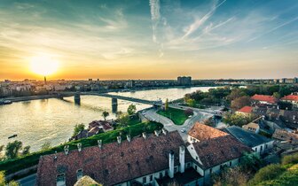 CK Turancar, autobusový poznávací zájazd, Balkán, Srbsko, Novi Sad, panoráma mesta CK Turancar, autobusový poznávací zájazd, Balkán, Srbsko, Novi Sad, panoráma mesta
