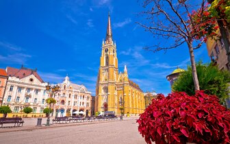 CK Turancar, autobusový poznávací zájazd, Balkán, Srbsko, Novi Sad, Námestie mieru CK Turancar, autobusový poznávací zájazd, Balkán, Srbsko, Novi Sad, Námestie mieru