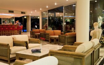 Minos Hotel - lobby bar - letecký zájazd CK Turancar - Kréta, Rethymno