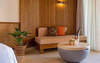 Minos Ambassador - Deluxe Junior Suite - letecký zájazd CK Turancar - Kréta, Rethymno