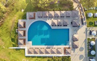 Hotel White Rock of Kos - letecký pohľad na bazén - letecky zájazd CK Turancar - Kefalos, Kos