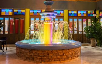 Grecian Fantasia resort - hotel a fontána - letecký zájazd CK Turancar - Rodos, Faliraki Grecian Fantasia resort - hotel a fontána - letecký zájazd CK Turancar - Rodos, Faliraki