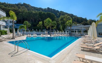 Hotel Oceanis Park - bazén - letecký zájazd CK Turancar - Ixia, Rodos Hotel Oceanis Park - bazén - letecký zájazd CK Turancar - Ixia, Rodos