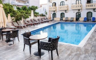 Pela Maria - bazén - letecký zájazd CK Turancar - Kréta, Hersonissos 