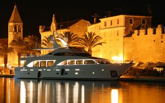 CK Turancar, poznávacie zájazdy autobusom, Národné parky a poklady Jadranu - Chorvátsko a Bosna a Hercegovina, Trogir