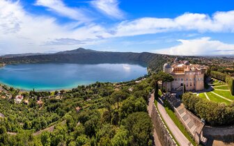 Poznávacie zájazdy autobusom CK Turancar, Rím a olasť Lazio, Castel Gandolfo - jazero Albano Poznávacie zájazdy autobusom CK Turancar, Rím a olasť Lazio, Castel Gandolfo - jazero Albano
