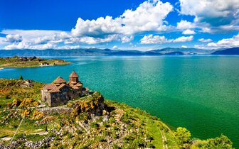 CK Turancar, Letecký poznávací zájazd, Arménska cesta storočiami, jazero Sevan