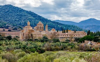 CK Turancar, Letecký poznávací zájazd, Katalánsko a poklady UNESCO, Santa Maria de Poblet 
