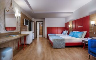 Eftalia Ocean Hotel - izba - letecký zájazd CK Turancar - Turecko, Türkler
