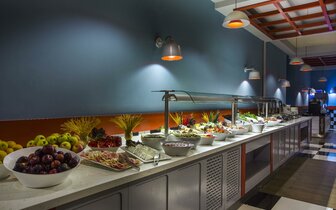 Eftalia Ocean Hotel - bufetové stoly - letecký zájazd CK Turancar - Turecko, Türkler